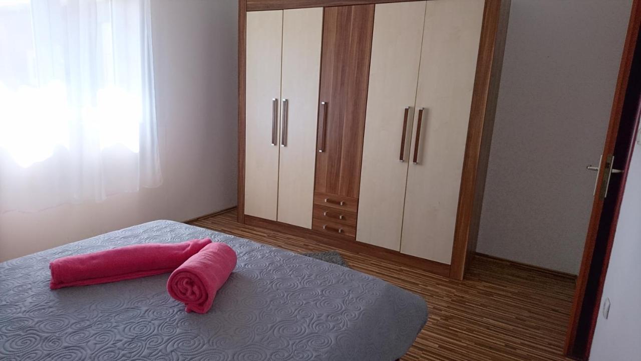 Apartman Vuleta Ražanac Εξωτερικό φωτογραφία