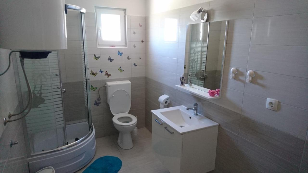 Apartman Vuleta Ražanac Εξωτερικό φωτογραφία